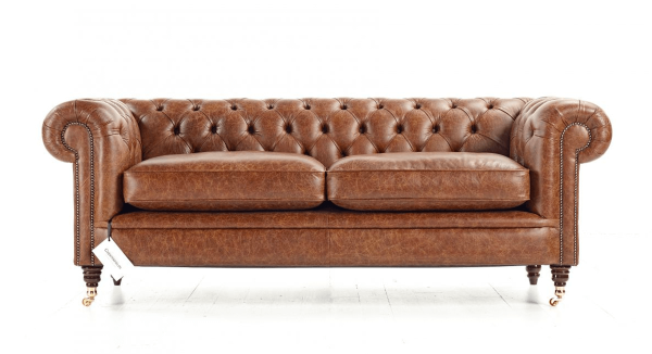 Distinctive Chesterfield Belchamp Chesterfield Sofa